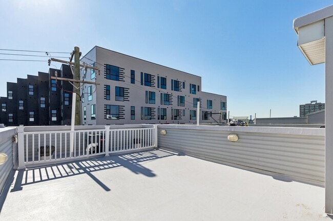 Photo - 1628 N 5th St