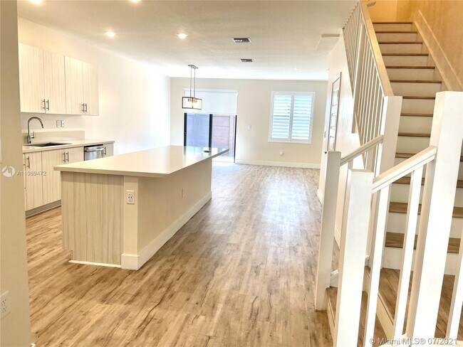 Photo - 15817 NW 91st Ct