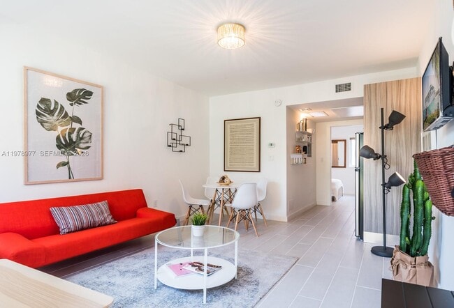 Building Photo - 740 Meridian Ave Unit 23