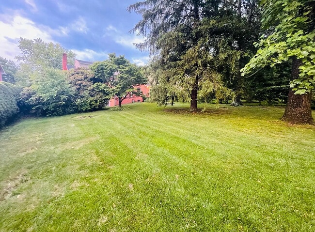 Photo - 1406 Hillcrest Dr