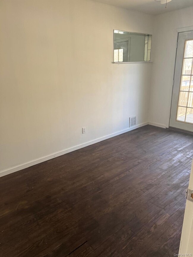 Photo - 383 Locust St