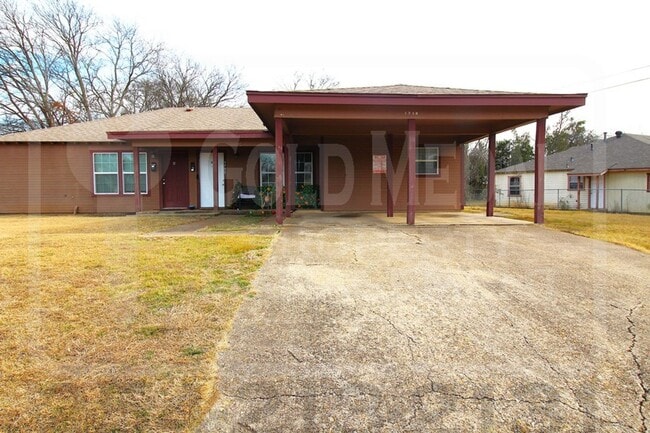 Photo - 1710 Cole St Unit B