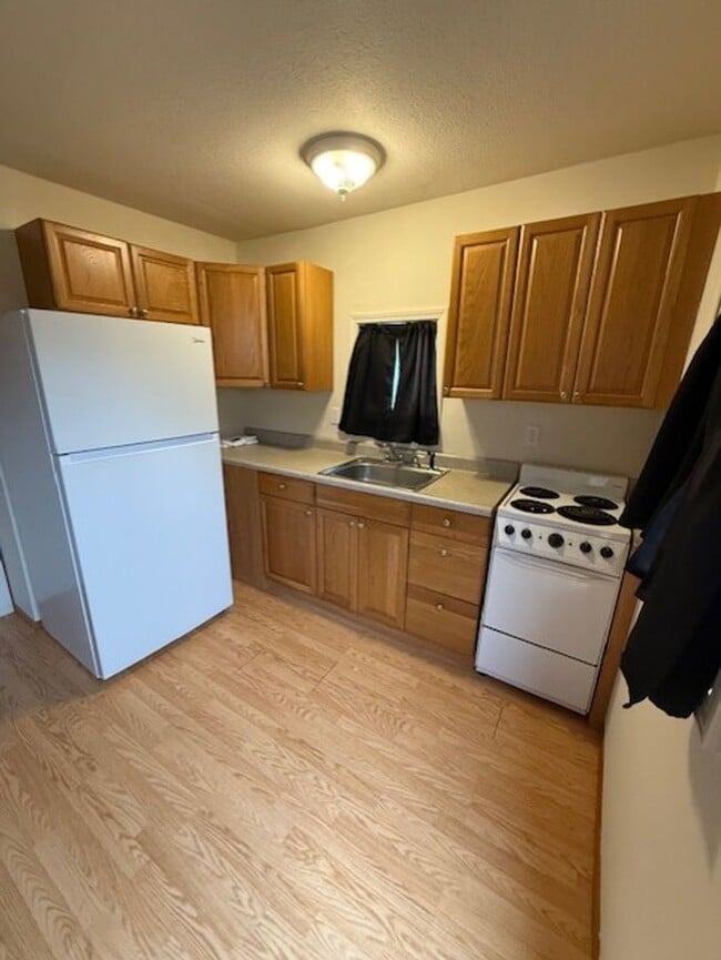 Photo - Great studio unit downtown. Ready to occupy!