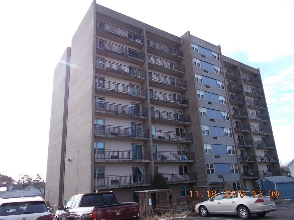 Photo - 126 W Church St