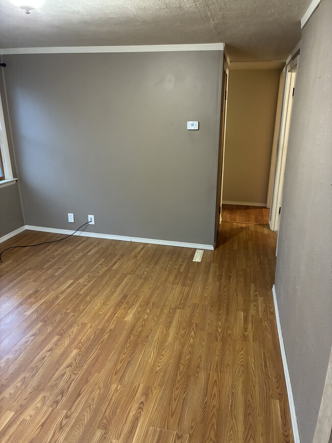 Photo - 305 Calder Ave