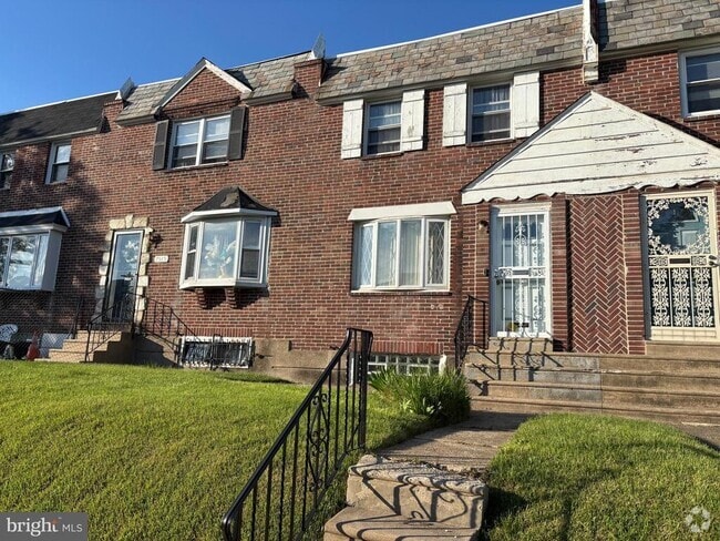 Building Photo - 7513 Gilbert St Rental