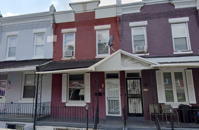 Building Photo - 420 N Wilton St