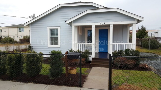 Building Photo - 204 Cape Fear Blvd
