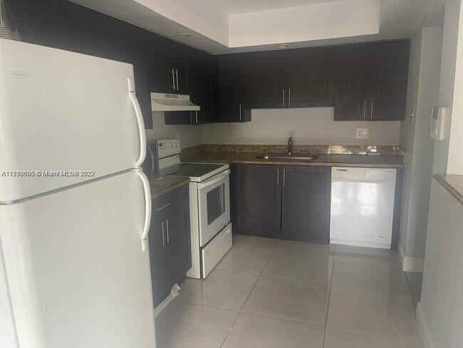 Photo - 2800 S University Dr