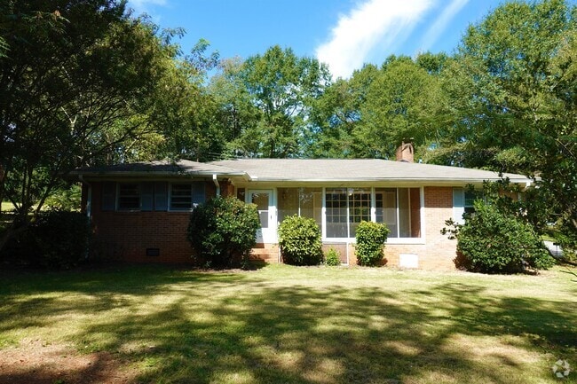 Building Photo - 104 Vanderbilt Rd Rental