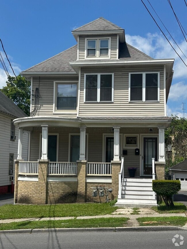 Building Photo - 24 Innis Ave Unit 1 Rental