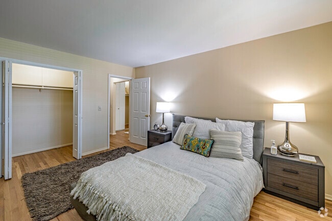 Model Unit 1BR, 1BA