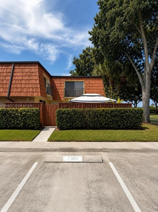 Building Photo - 731 Buttonwood Ln