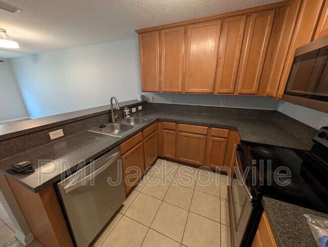 Photo - 1048 N Black Cherry Dr