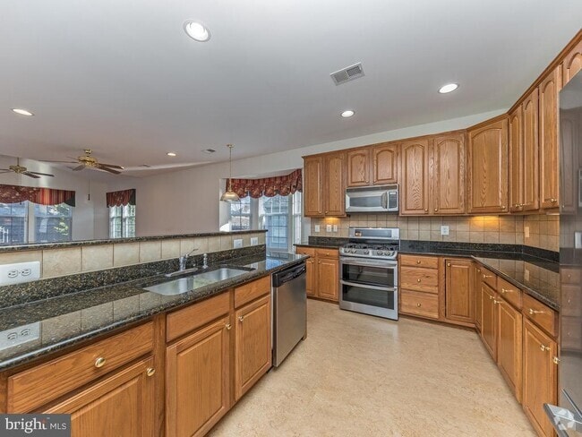 Building Photo - 3817 Champion Oak Dr Rental