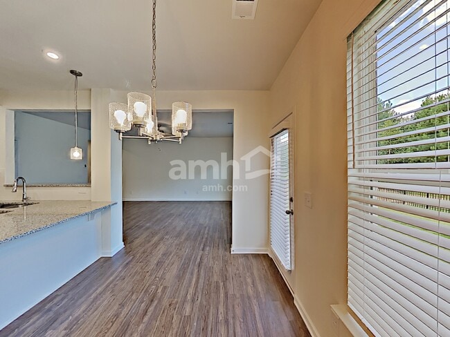 Photo - 693 Woodall Rd