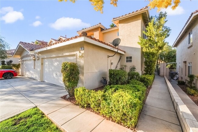 Photo - 109 Broken Rock Dr