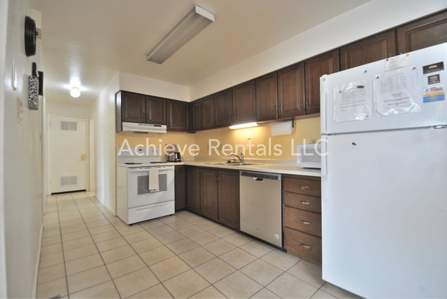 Photo - 240 E 400 N Unit #47