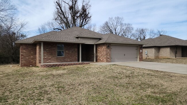 Building Photo - 2002 S Frankfort Ave