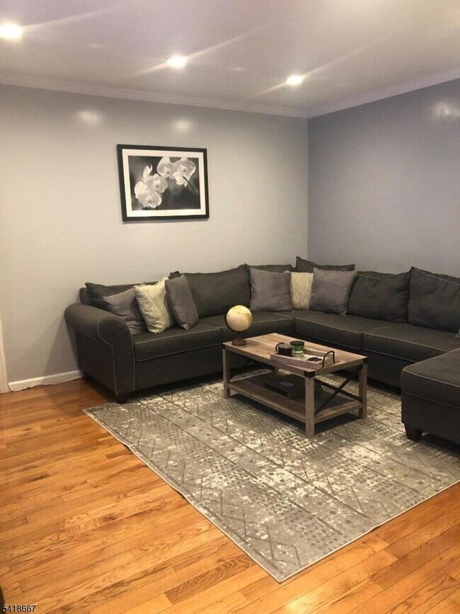 Photo - 334 Sherman St