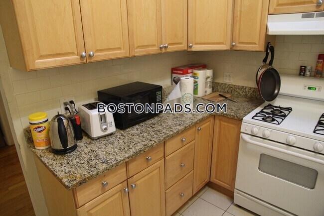 Photo - 43 Bay State Rd Unit 4R