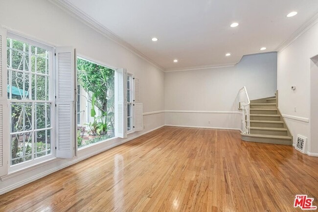 Photo - 208 S El Camino Dr