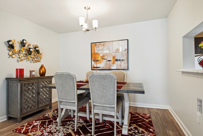 DRAKE DINING ROOM