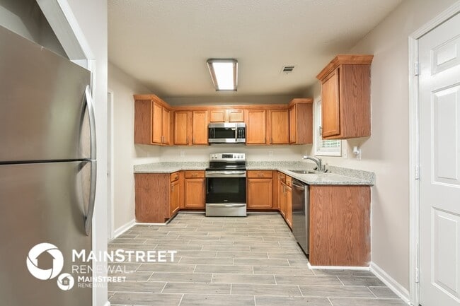 Photo - 6825 Mahonia Pl