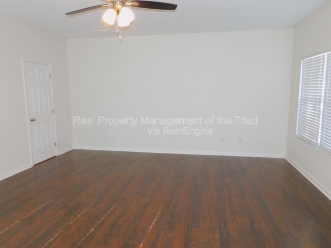 Photo - 117 Sommerwall Pl