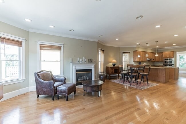 Photo - 73 Lexington Ave Unit 2