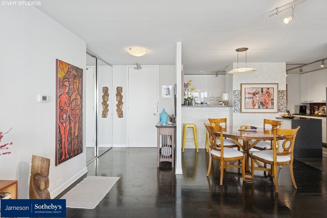 Photo - 330 W Diversey Pkwy Unit 1907-09