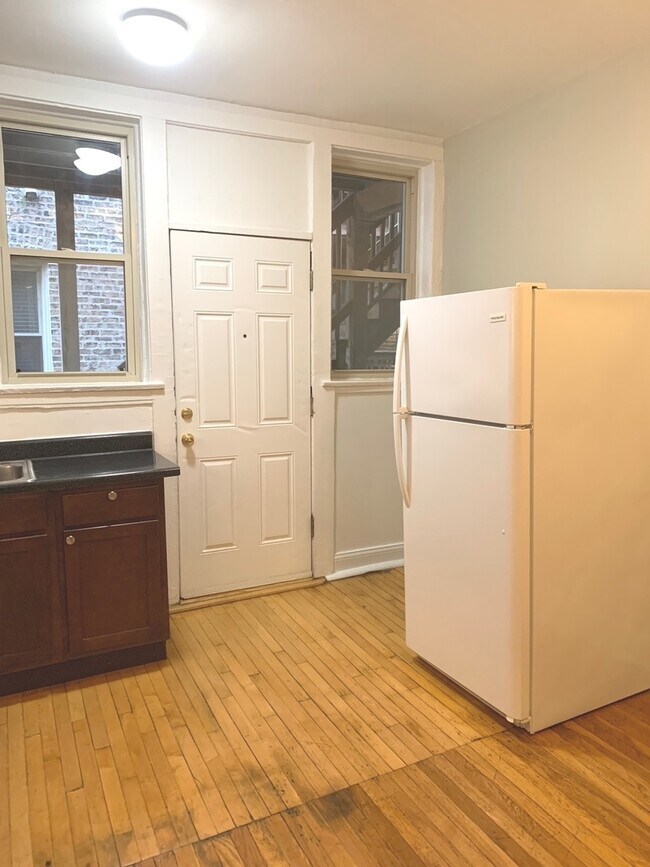 Photo - 832 W Sunnyside Ave Unit 1S