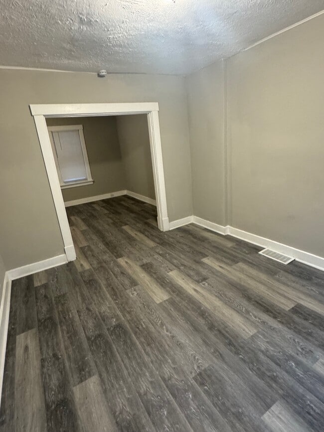 Photo - 1217 Scott St