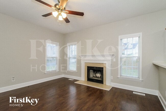 Photo - 5910 Habersham Dr