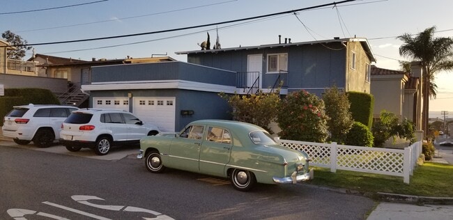 Photo - 541 Pine St Unit 543