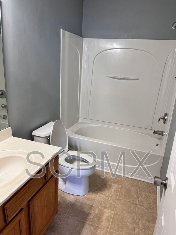 Photo - 3437 Broadwick St