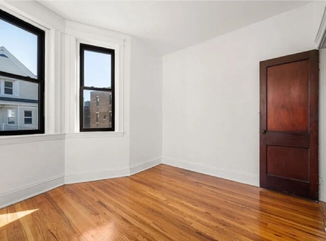 Photo - 69 Quint Ave