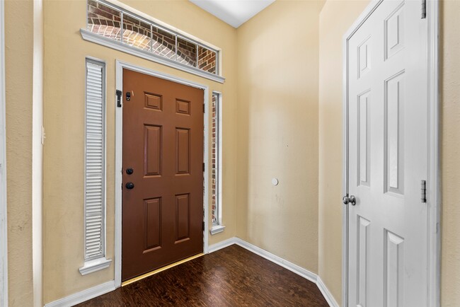 Photo - 511 Plantain Ln