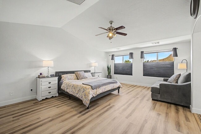 Photo - 5924 W Park View Ln