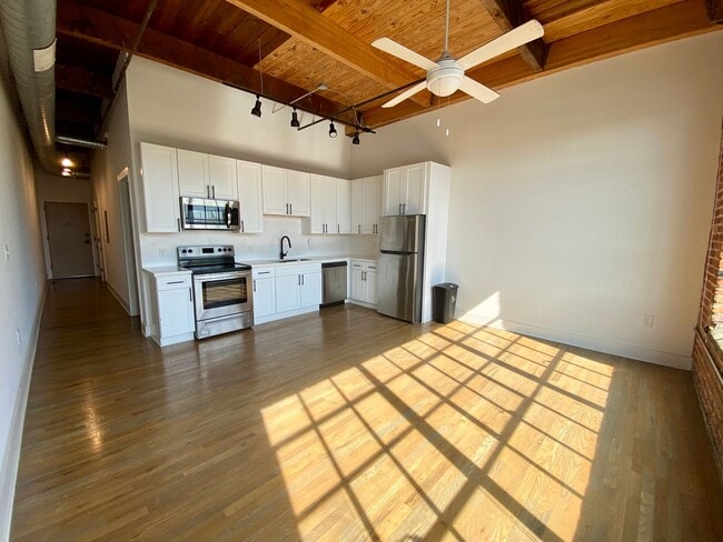 Lofts At Abrams Fixtures