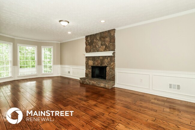 Photo - 1557 Isham Dr