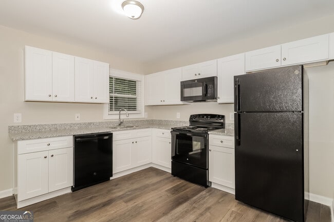 Photo - 66 Seminole Rd NE