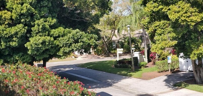 Photo - 5210 Wedgewood Ln Unit 76