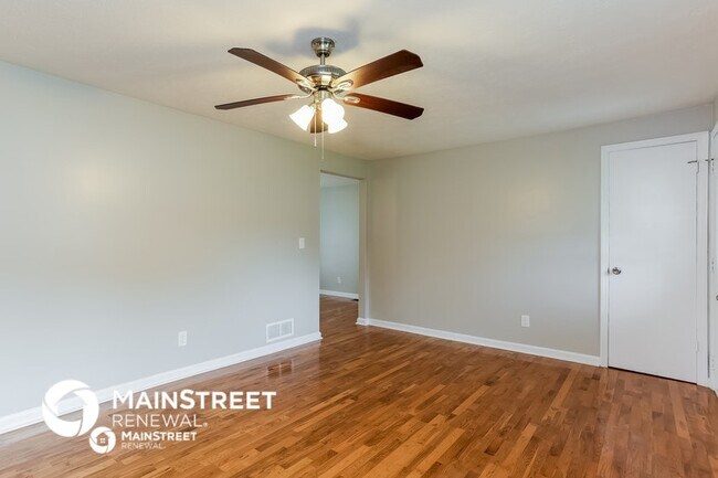 Photo - 6103 Frieda St