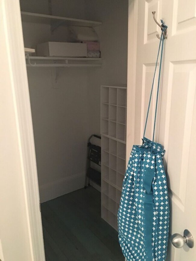Photo - Updated Studio/1 BA