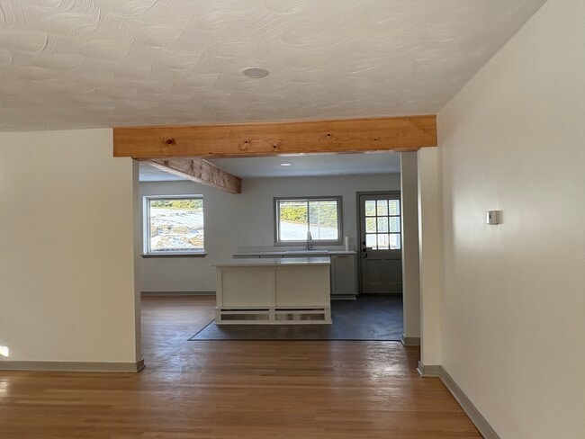 Photo - 412 Grand Ave