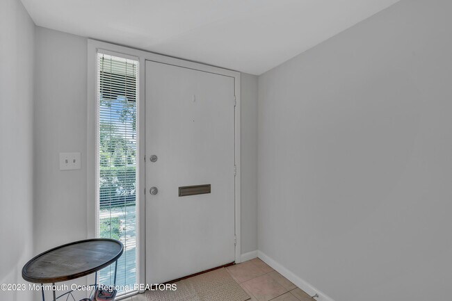 15 Linden Dr