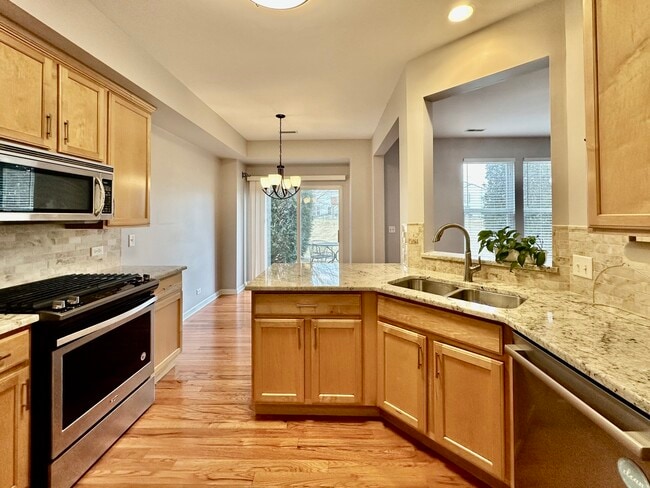 Photo - 3329 Bromley Ln