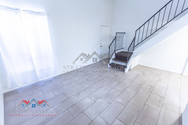 Photo - 1831 W Mulberry Dr Unidad 230