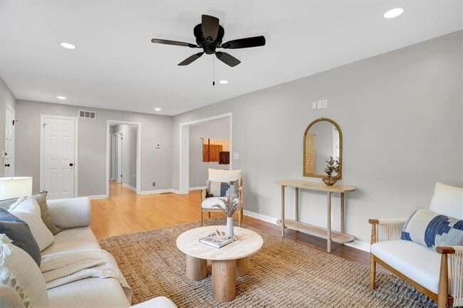 Photo - 2174 Beecher Rd SW